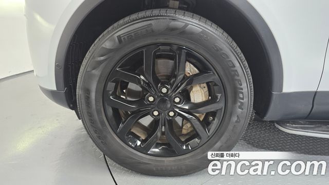 Land Rover Discovery 3.0 SD6 SE - фото 4