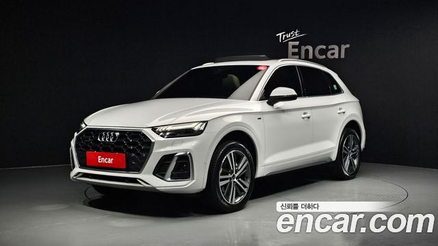 Audi Q5 FY 45 TFSI Quattro Premium - фото 0