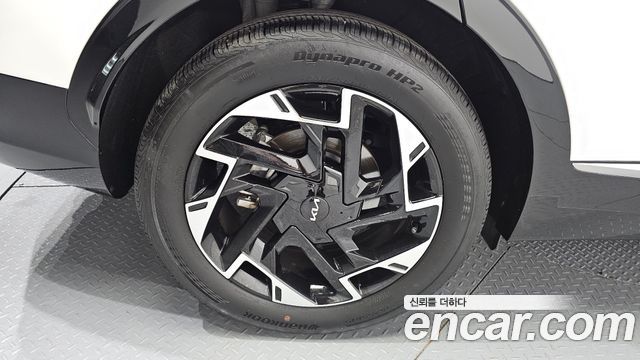 Kia Sportage 5-го поколения Gasoline 1.6 Turbo 2WD Signature - фото 4