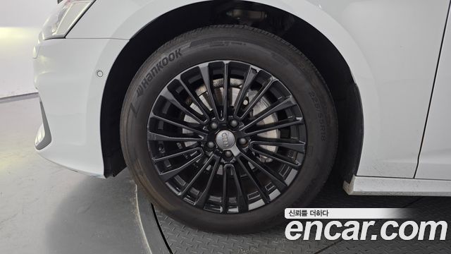 Audi A6 C8 40 TDI - фото 4