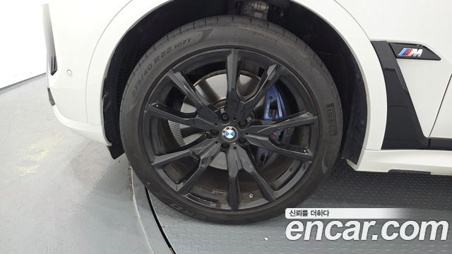 BMW X7 G07 M60i xDrive M sport 6STR - фото 4
