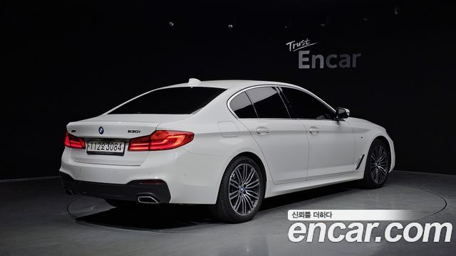 BMW 5-Series G30 530i xDrive M Sport Package Plus - фото 1
