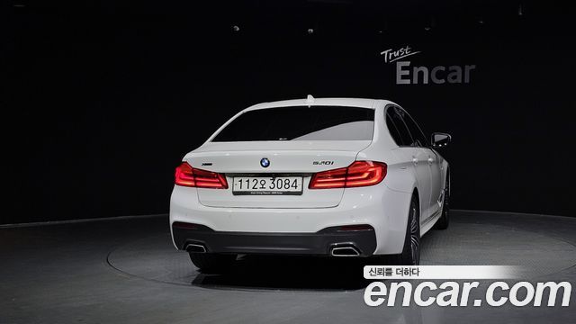 BMW 5-Series G30 530i xDrive M Sport Package Plus - фото 3