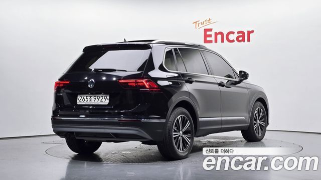 Volkswagen Tiguan 2-го поколения 2.0 TDI Prestige - фото 0