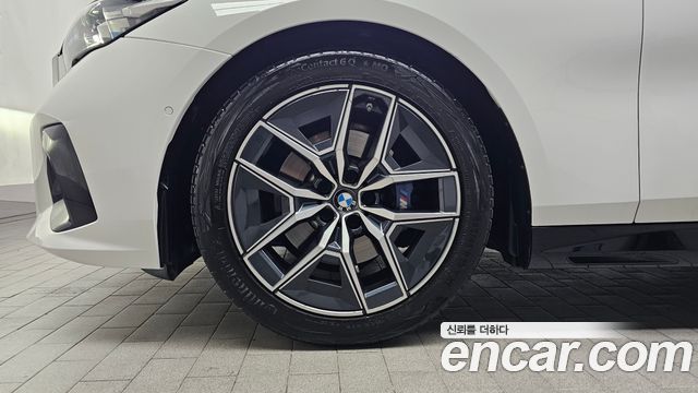 BMW 5-Series G60 520i M Sport - фото 4