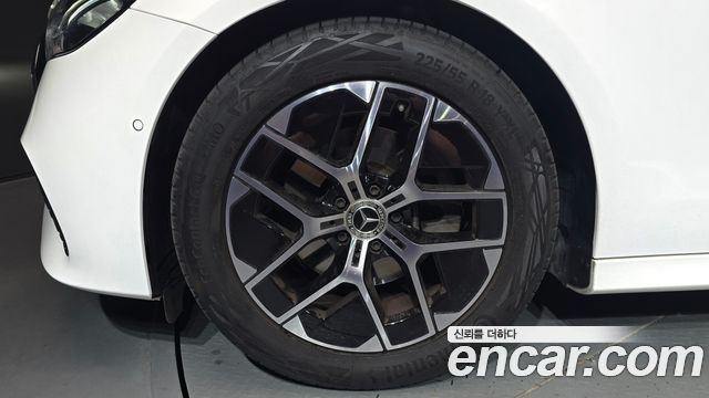 Mercedes-Benz E-Class W214 E200 Avantgarde - фото 4