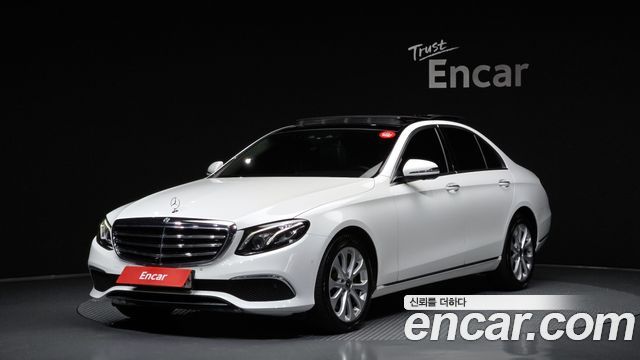 Mercedes-Benz E-Class W213 E300 4MATIC Exclusive - фото 0