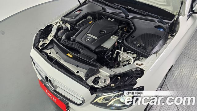 Mercedes-Benz E-Class W213 E200 Avantgarde - фото 4