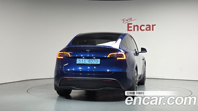 Tesla Model Y RWD - фото 3