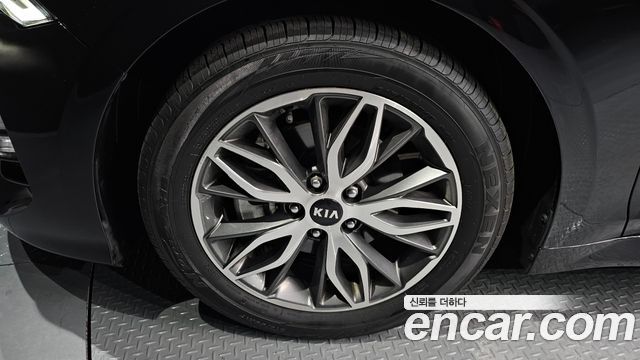 Kia K5 3-го поколения 2.0 Prestige - фото 4