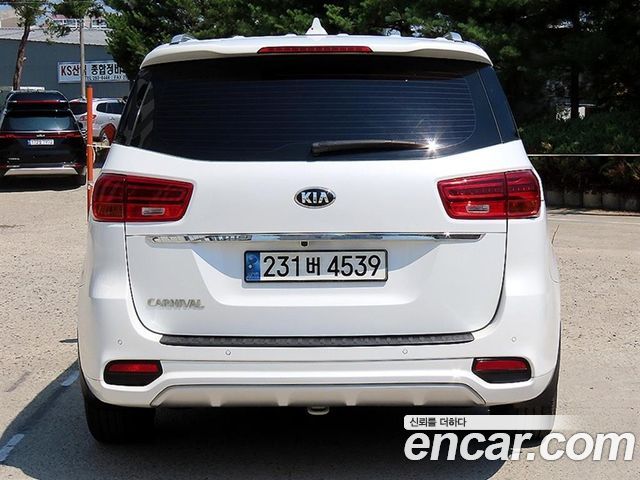 Kia Carnival Новый 9-Seater Noblesse Special - фото 3