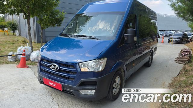 Hyundai Solati 15-seater deluxe - фото 0