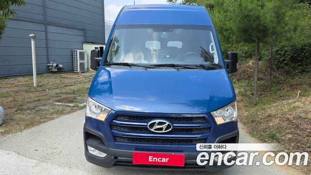 Hyundai Solati 15-seater deluxe - фото 2