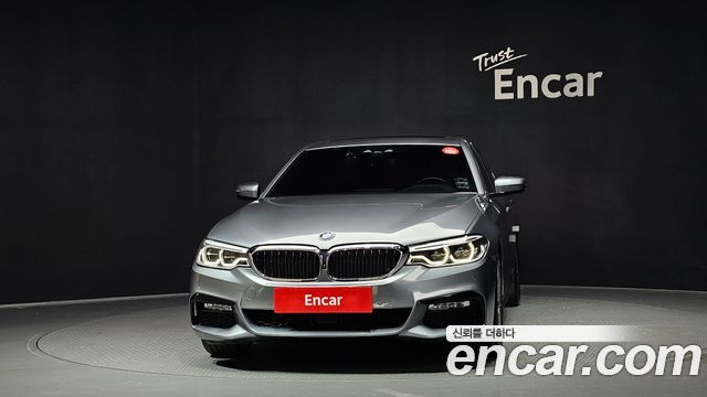 BMW 5-Series G30 530i M Sport Package Plus - фото 2