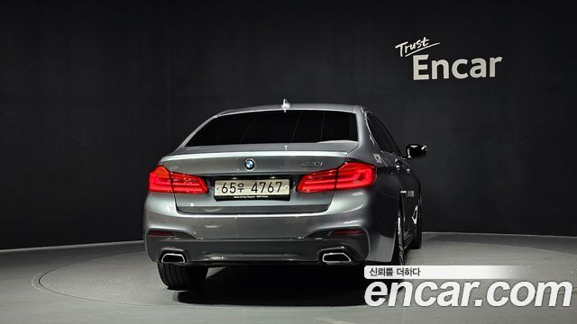 BMW 5-Series G30 530i M Sport Package Plus - фото 3