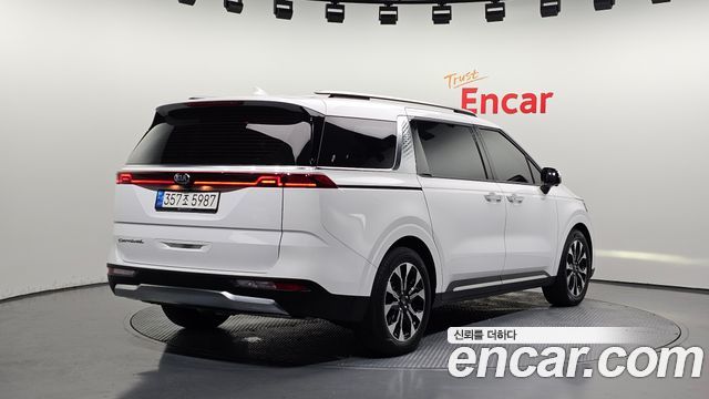 Kia Carnival 4-го поколения 9-Seater Noblesse - фото 1