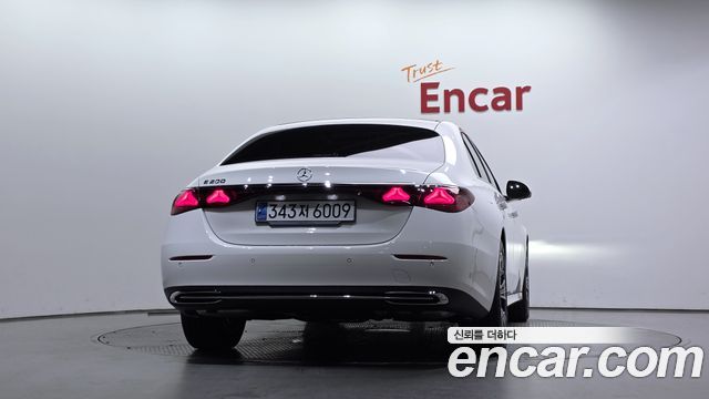 Mercedes-Benz E-Class W214 E200 Avantgarde - фото 3