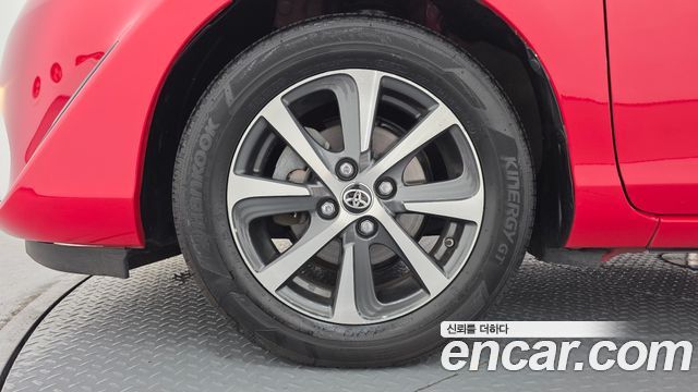 Toyota Prius 1.5 - фото 4