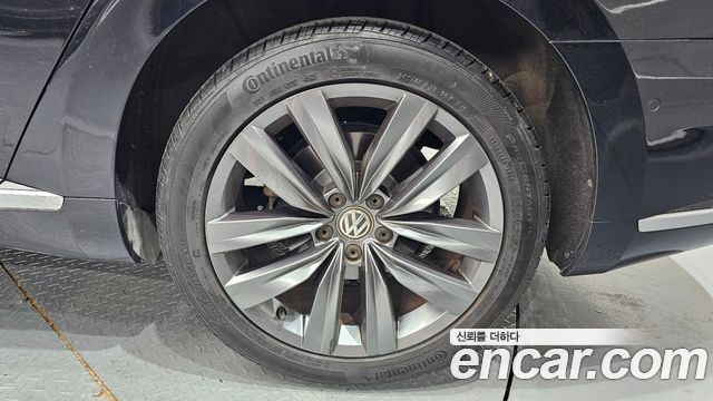 Volkswagen Arteon 2.0 TDI Premium - фото 4