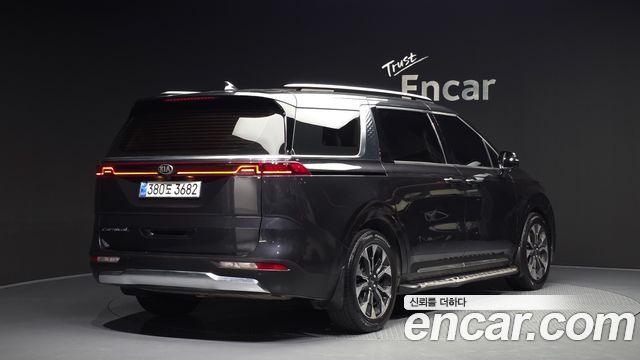 Kia Carnival 4-го поколения 9-Seater Noblesse - фото 1