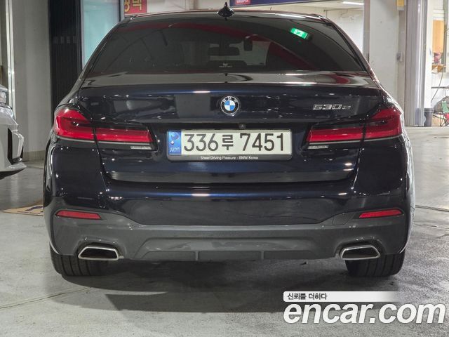 BMW 5-Series G30 530e M Sport - фото 3