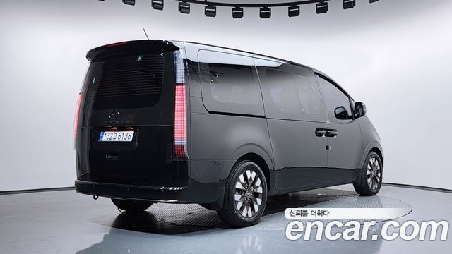 Hyundai Staria Lounge 9-Seater Inspiration - фото 1
