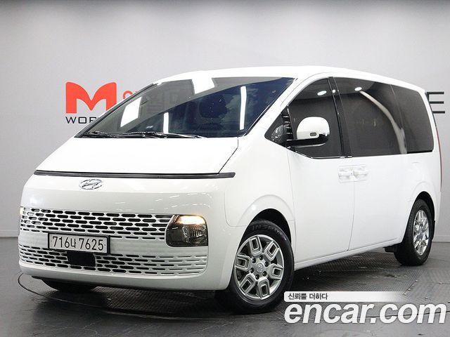 Hyundai Staria Tourer 11-Seater Modern - фото 0