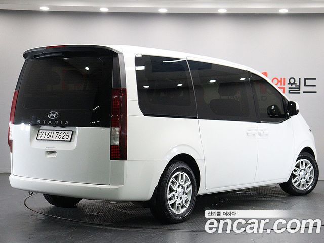 Hyundai Staria Tourer 11-Seater Modern - фото 2