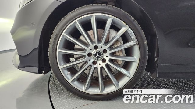 Mercedes-Benz E-Class W213 E450 4MATIC Coupe - фото 4