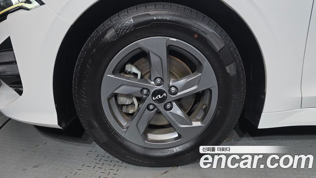 Kia K5 3-го поколения 2.0 LPI(Renter car) Strandard - фото 4