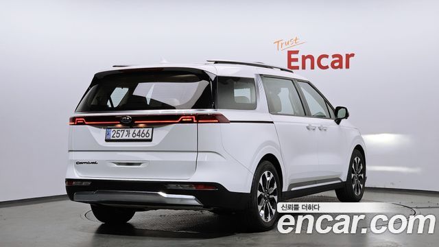 Kia Carnival 4-го поколения 9-Seater Signature - фото 1