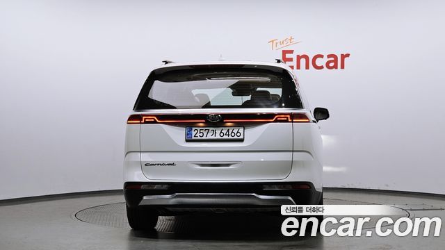 Kia Carnival 4-го поколения 9-Seater Signature - фото 3