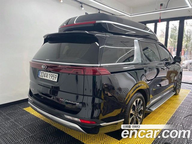 Kia Carnival 4-го поколения Gasoline 9-Seater Hi-Limousine Signature - фото 3