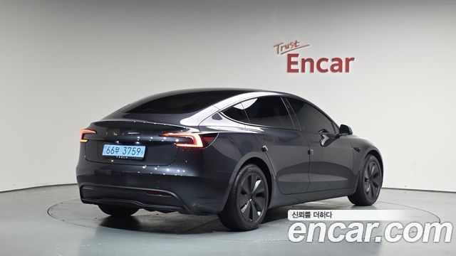 Tesla Model 3 RWD - фото 0