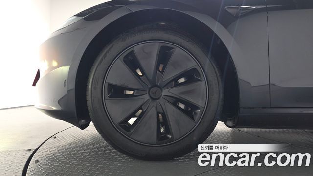 Tesla Model 3 RWD - фото 3