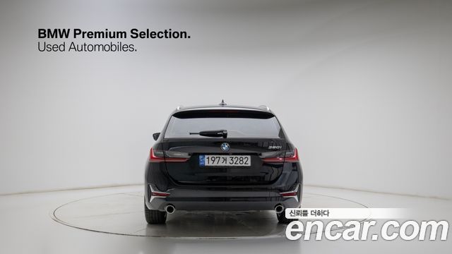 BMW 3-Series G20 320i Touring Luxury - фото 3