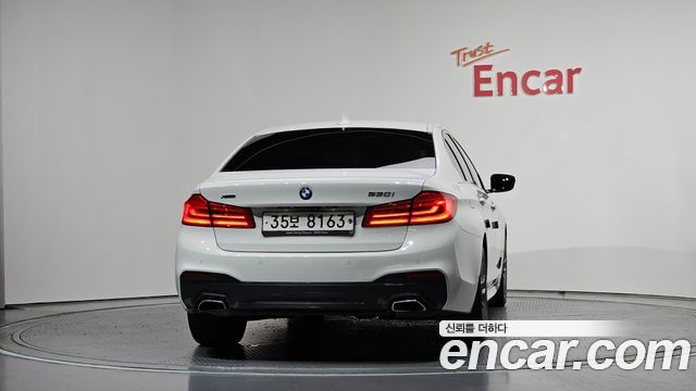 BMW 5-Series G30 530i xDrive M Sport Package Plus - фото 3