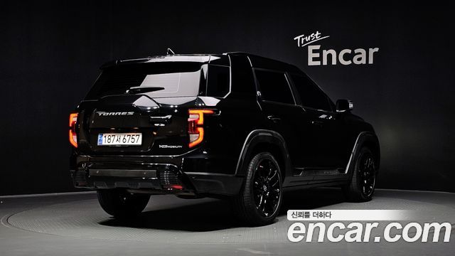 SsangYong Torres Gasoline 1.5 4WD Black Edition - фото 1