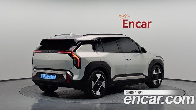 Kia EV3 Long Range 2WD Earth - фото 1