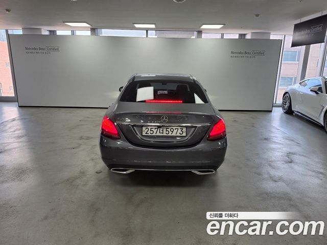 Mercedes-Benz C-Class W205 C200 Avantgarde - фото 3