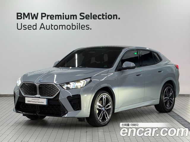 BMW iX2 U10 eDrive 20 M Sport - фото 0