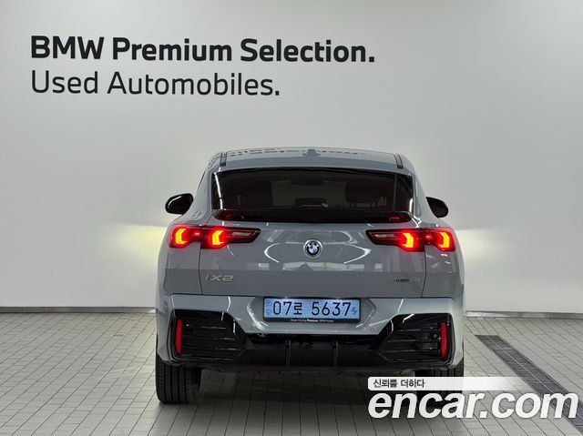 BMW iX2 U10 eDrive 20 M Sport - фото 3