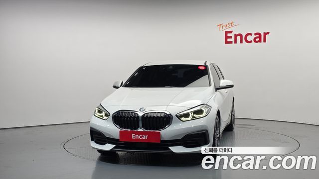 BMW 1-Series F40 120i Advantage - фото 2