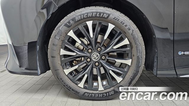 Toyota Alphard 4-го поколения 2.5 HEV Executive AWD - фото 4