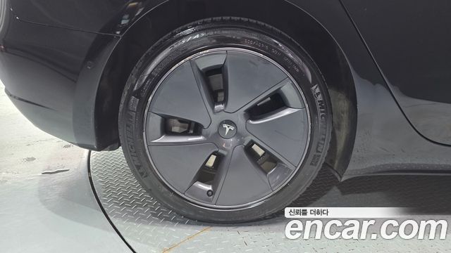 Tesla Model 3 Long Range AWD - фото 4