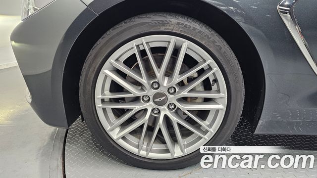 Genesis G70 2.0T Elite - фото 4