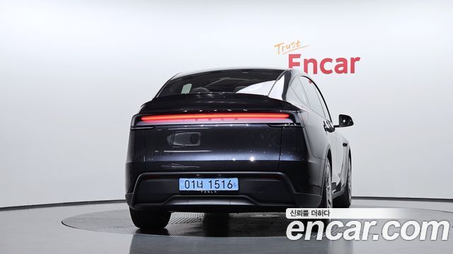 Tesla Model Y L Long Range AWD - фото 3