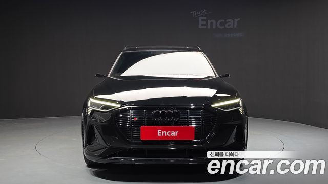 Audi e-tron S - фото 2