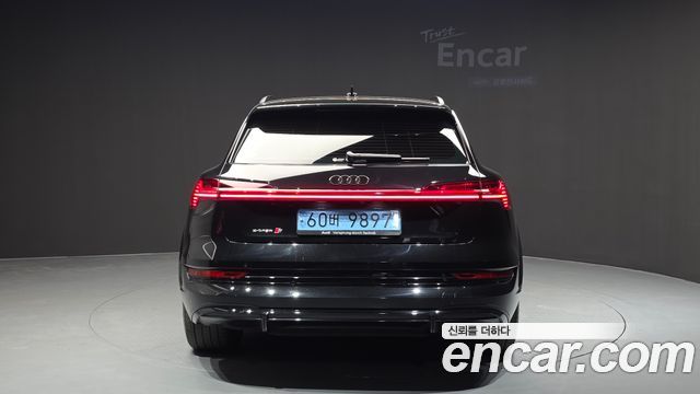 Audi e-tron S - фото 3