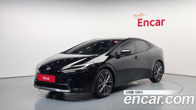 Toyota Prius 5-го поколения 2.0 XLE - фото 0
